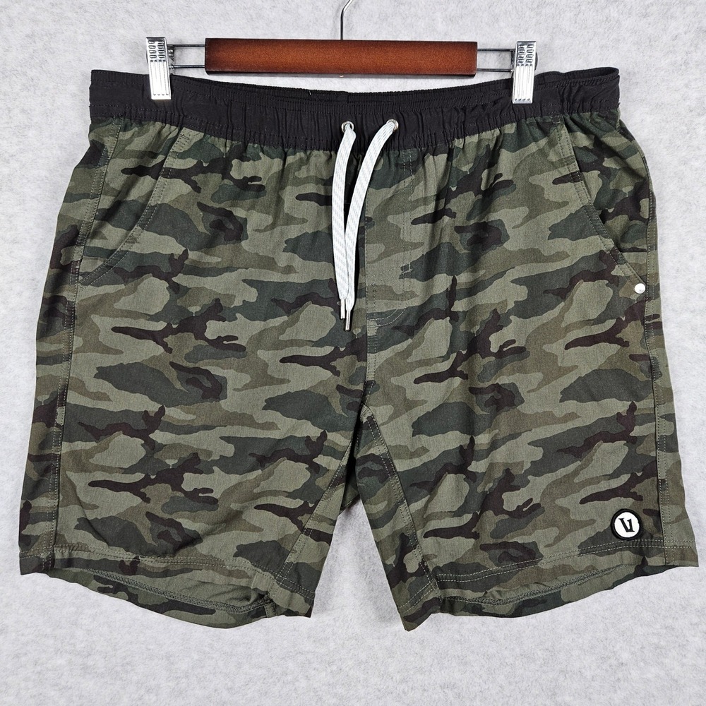 Vuori Kore (Mens Large) Shorts Green Camo Athletic Gym Running Active Lined V302